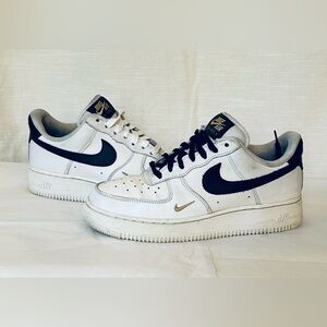 Nike Air Force 1 '07 Essentials White and Black Classic Sneakers